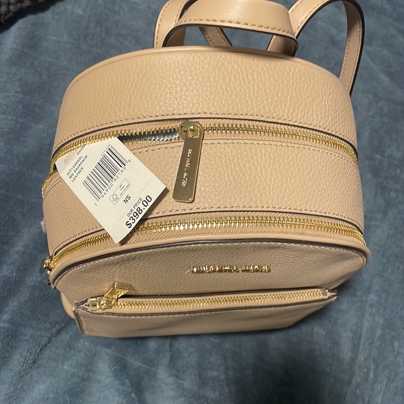 Tags still on! - Picture 2 of 4